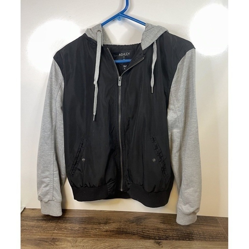 Ashley by 26 International Women's Black & Gray Zip Up Jacket Size Large L